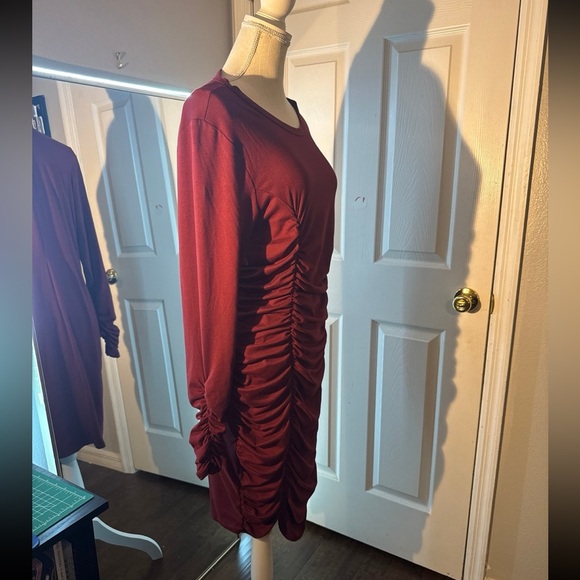 Women’s Red dress for dinner date night work event homecoming prom - Picture 2 of 4